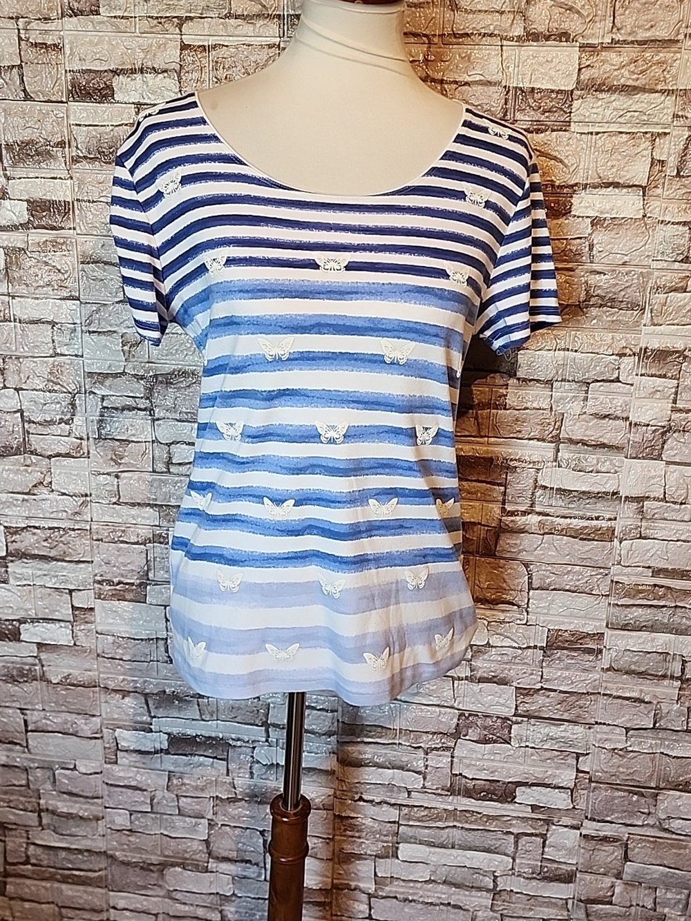 Karen Scotts Blue & White Short Sleeve